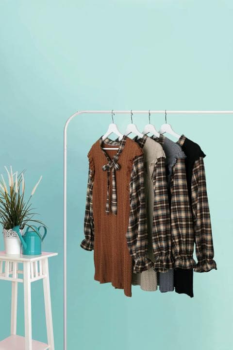 Foto model menggunakan produk Cattleya Tartan Mini Dress