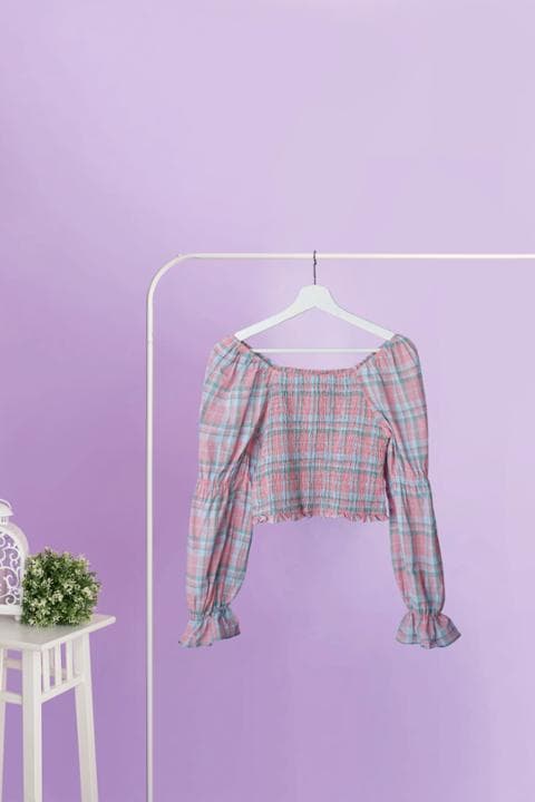 Foto model menggunakan produk June Crop Tartan Blouse