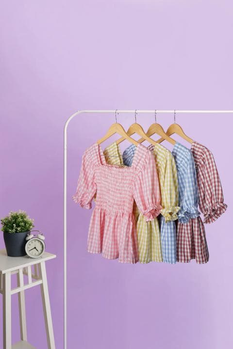 Foto model menggunakan produk Alesia Cheerful Gingham Blouse