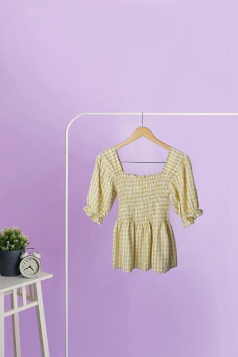 Foto model menggunakan produk Alesia Cheerful Gingham Blouse