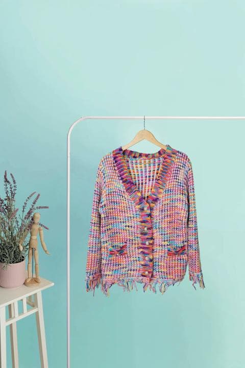 Foto model menggunakan produk Wren Colorful Knit Cardigan