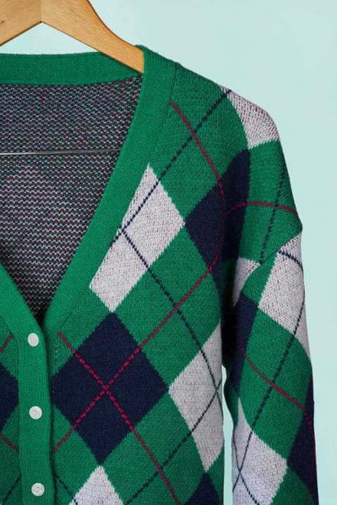 Foto model menggunakan produk Patricia Vintage Knit Cardigan