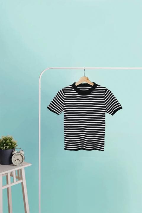 Foto model menggunakan produk Pixie Striped Knit Tees