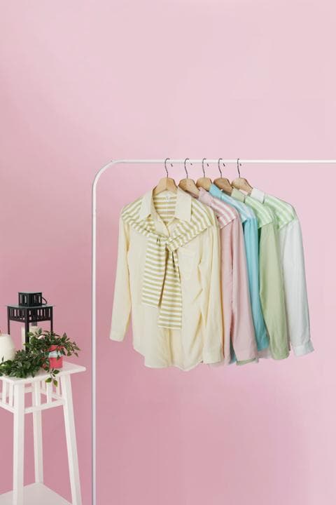 Foto model menggunakan produk Beatrice Striped Scarf Shirt