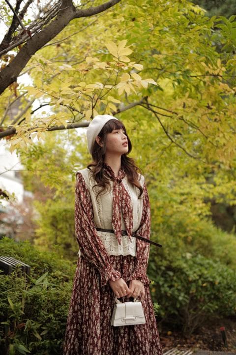 Foto model menggunakan produk Yeseul Floral Midi Dress