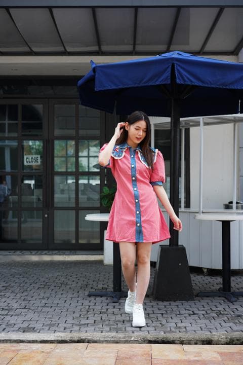 Foto model menggunakan produk Lizzie Bunny Mini Dress
