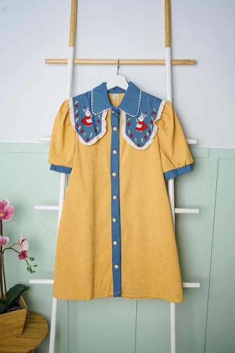 Foto model menggunakan produk Lizzie Bunny Mini Dress