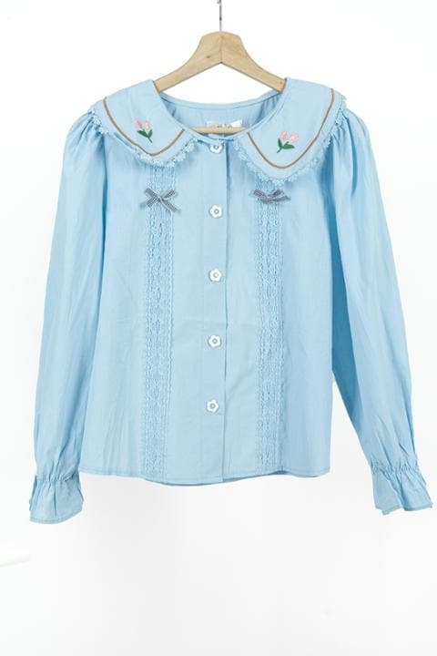 Foto model menggunakan produk Edith Cute Ribbon Blouse